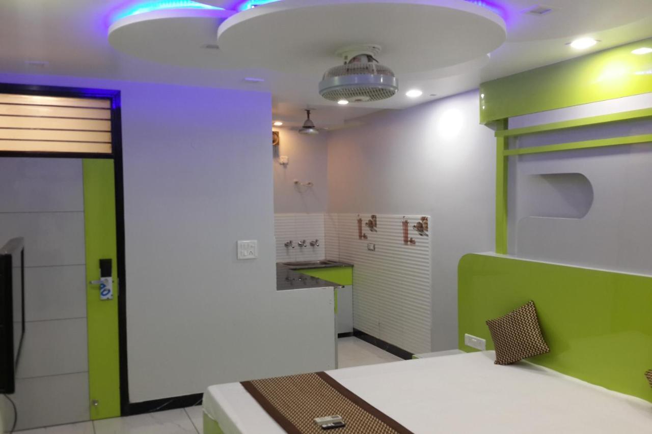 Oyo 86669 Arnav Residency Hotel New Delhi Exterior photo